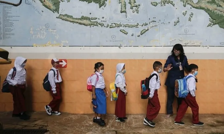 Indonesia Wajibkan Bahasa Inggeris Mulai Tahun Tiga dalam Pembaharuan Pendidikan Besar-besaran pada 2027