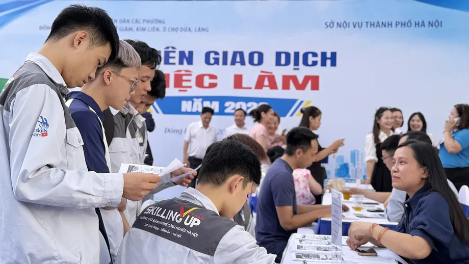 Vietnam's 1.6 Million Youth Outside Work and Education Expose Gaps Despite Job Growth
