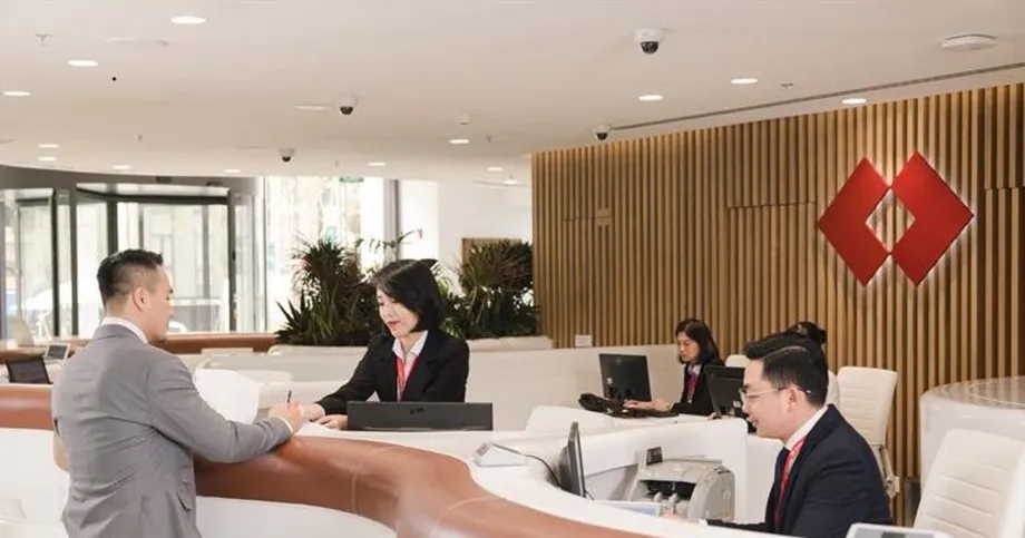 Techcombank Posts Record VND 10.4 Trillion Quarterly Profit as Fees Rise and Provisions Fall