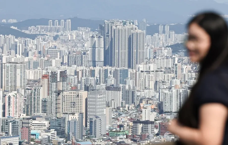 South Korea's Housing Wealth Gap Hits Record 290 Times as Ownership Slips at the Bottom