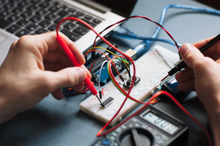 FCC Sets December 2028 Deadline to End Chinese Lab Testing for U.S. Electronics