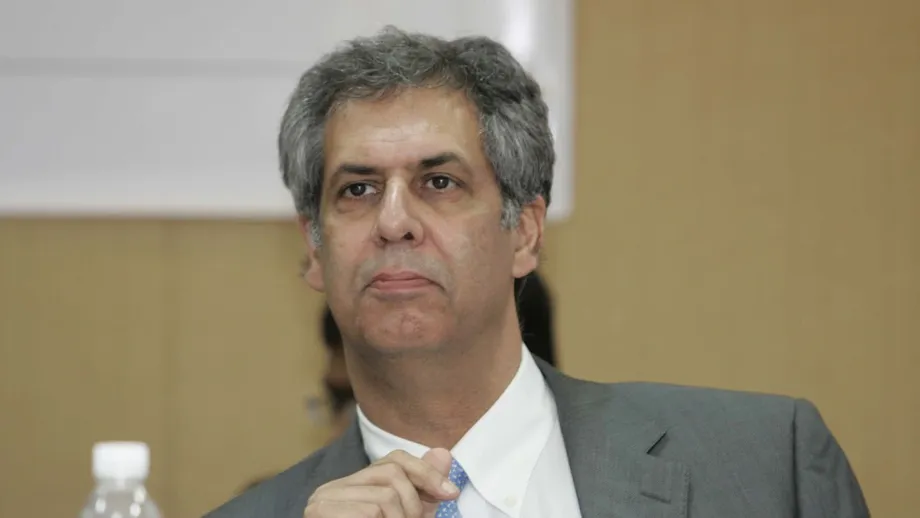 Noel Tata Seeks Board Votes on Tata Sons Restructuring and Rs 25,000 Crore SP Group Payout