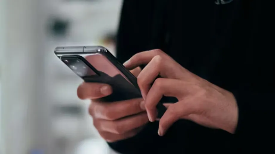 India Sets November 1, 2026 Start for Caller Name Display on 4G and 5G