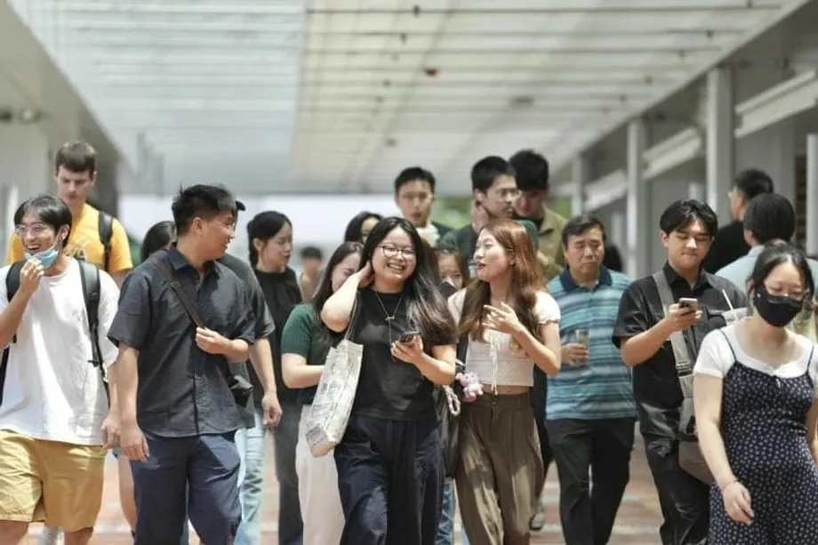 Hong Kong dan Singapura Bersaing Merebut Pelajar Antarabangsa apabila Pilihan Pengajian Beralih