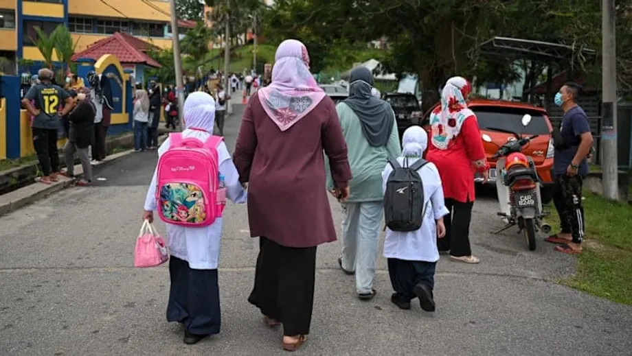 Malaysia Tutup Beberapa Sekolah Selepas 6,000 Pelajar Dijangkiti Influenza Menjelang Peperiksaan SPM